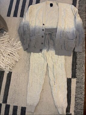 Cozy Ombre Cable Knit Joggers S + cardigan XXL Lounge Set - Light Gray & Cream